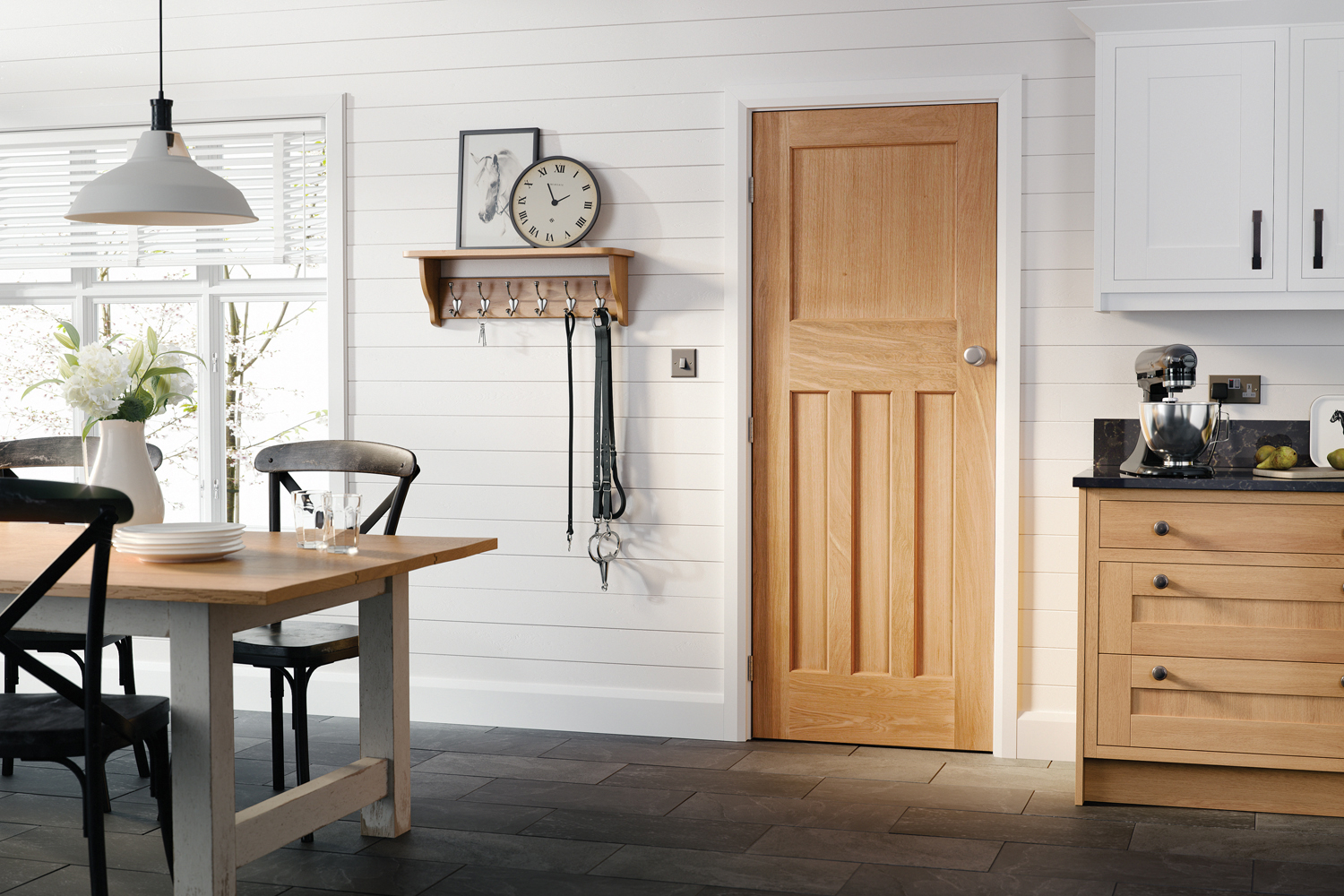 What are the Pros and Cons of an Oak door? 3